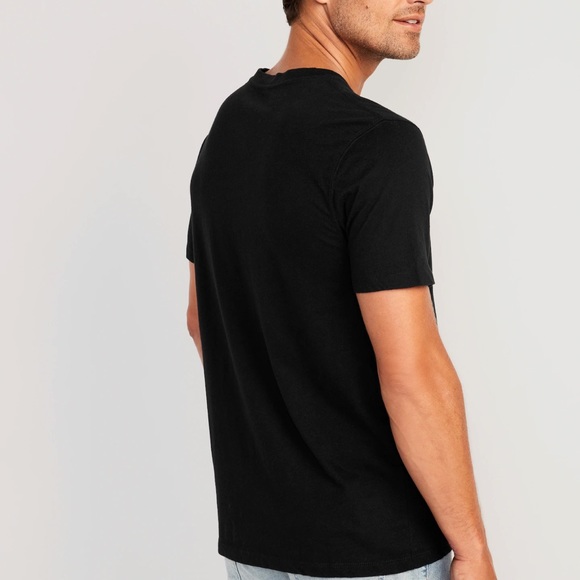 NWT OLD NAVY Soft-Washed V-Neck T-Shirt  Color: Black Jack size medium - Picture 3 of 5